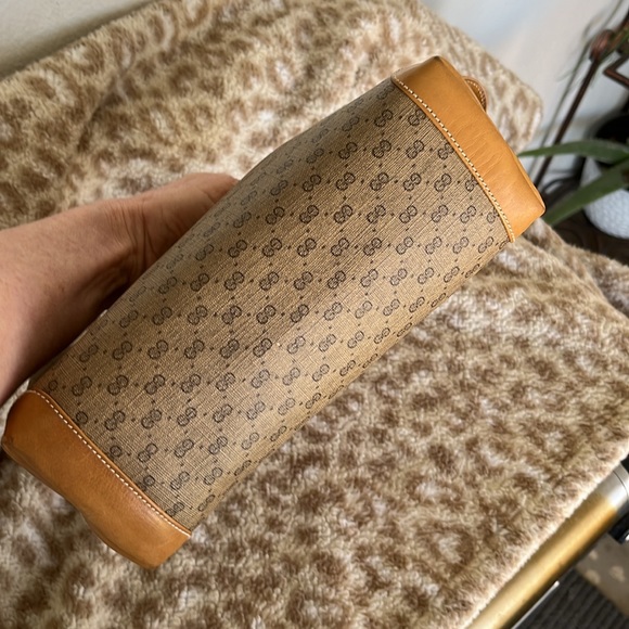 Gucci Accessory pouch or wristlet in excellent condition - Picture 5 of 8